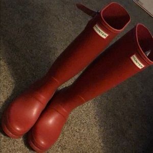 Flat red hunter rain boots sz 8